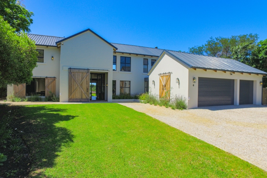 4 Bedroom Property for Sale in Keurboomstrand Western Cape